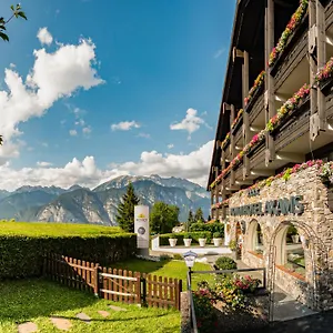 4* شقة فندقية Mondi Hotel Axams